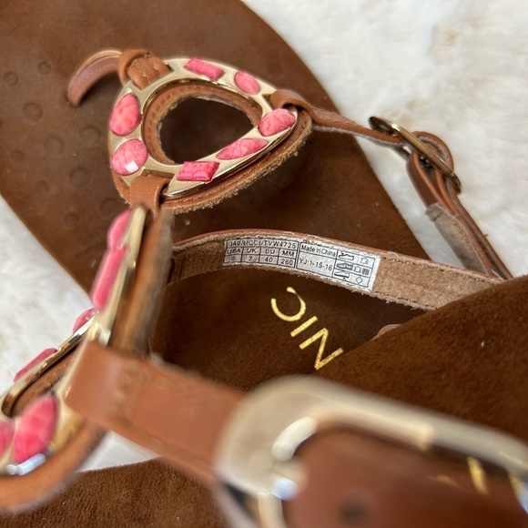 Vionic leather Ricco medallion coral & gold beaded flip flop sandals Sz-9. I - Picture 9 of 10